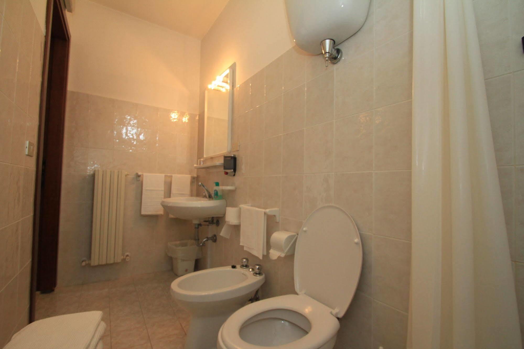 Hotel La Quiete อัสซิซี ภายนอก รูปภาพ